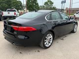 Used 2019 Jaguar XF Premium image 4