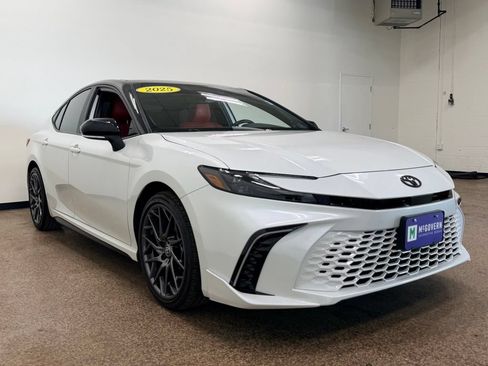 Used 2025 Toyota Camry XSE w/ Premium Package AWD/4WD image 8