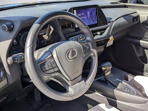 Used 2024 Lexus UX 250h FWD image 10