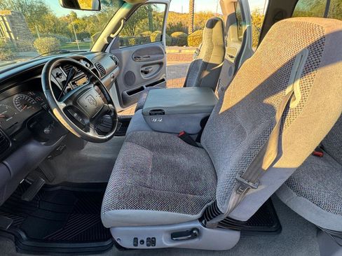 Used 2002 Dodge Ram 2500 Truck SLT Quad Cab Long Bed 2WD image 17