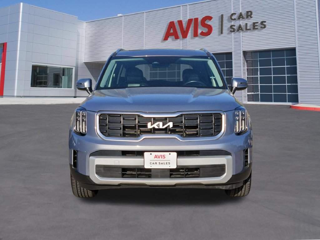 Used 2025 Kia Telluride S FWD image 2