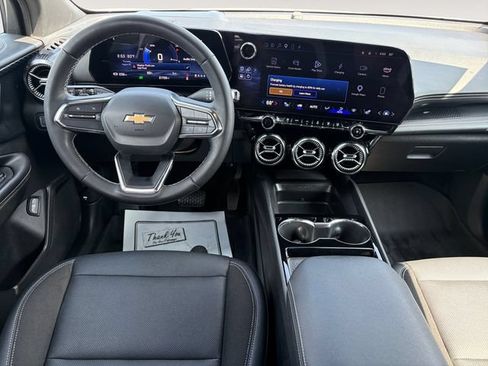 Used 2024 Chevrolet Blazer EV LT AWD/4WD image 10