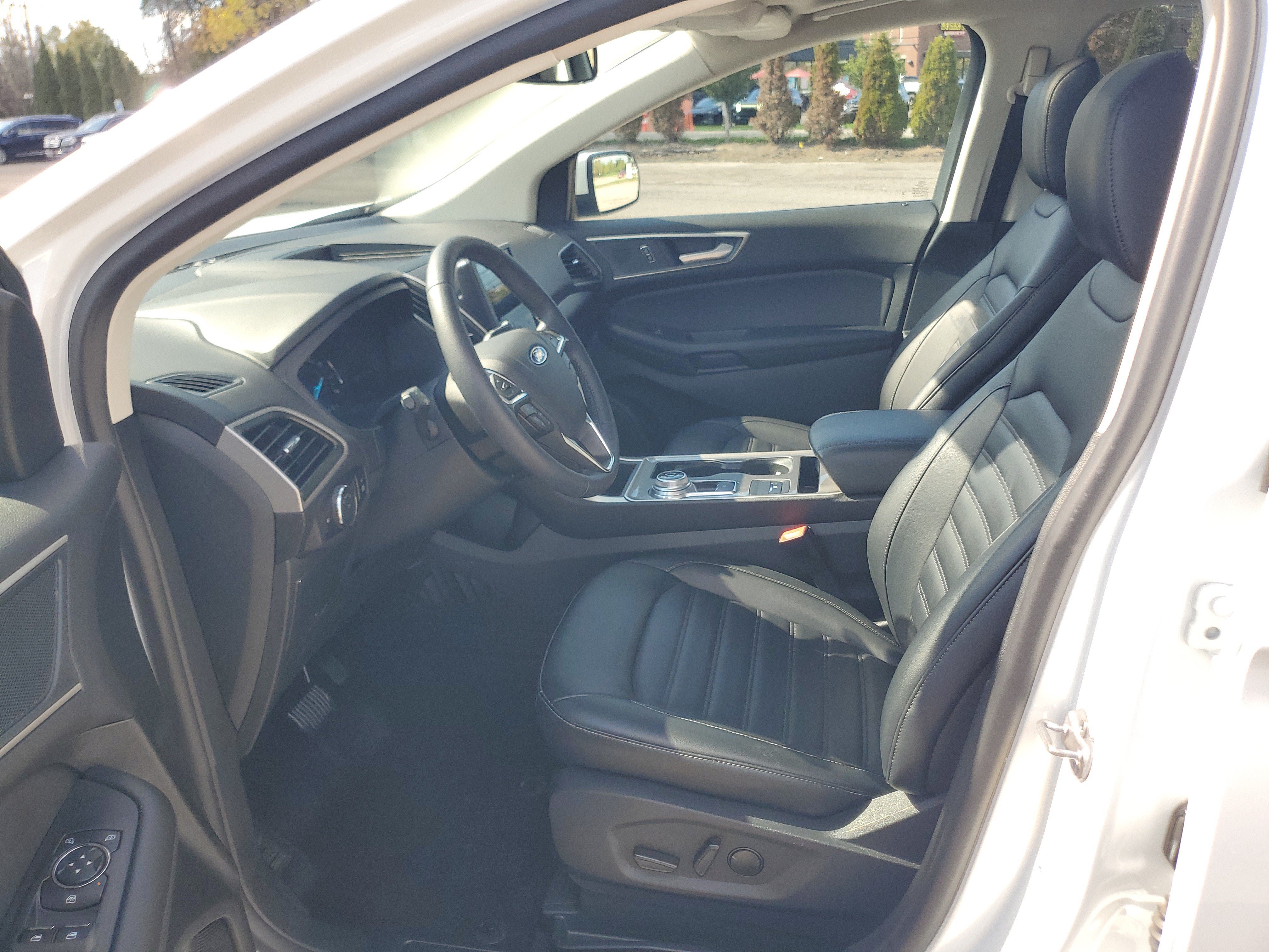 Used 2024 Ford Edge SEL w/ Convenience Package AWD/4WD image 12