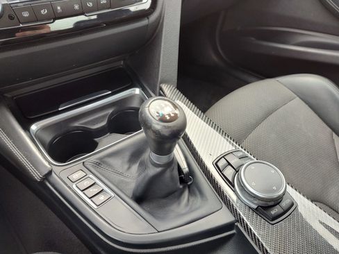 Used 2017 BMW M3 RWD image 19