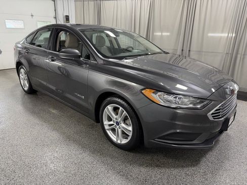 Used 2018 Ford Fusion S image 3