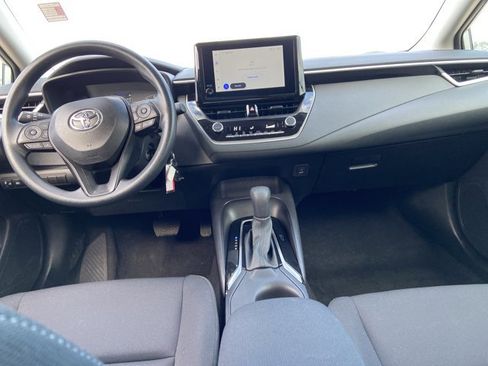 Used 2025 Toyota Corolla LE image 18