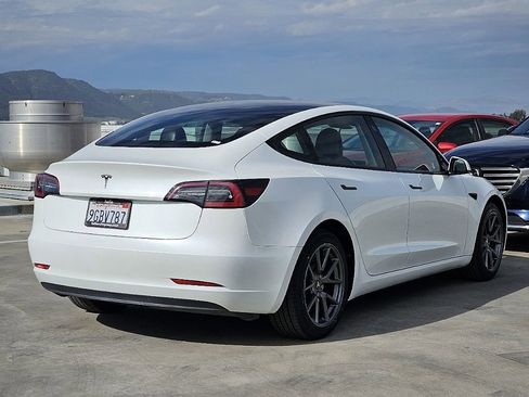 Used 2023 Tesla Model 3 Standard Range image 17