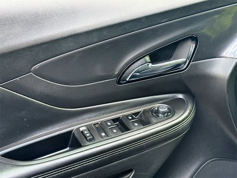 Used 2021 Buick Encore Preferred image 18