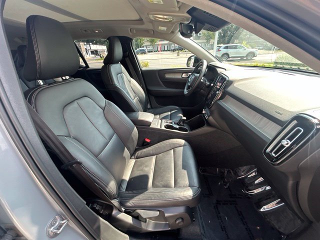 Certified 2024 Volvo XC40 B5 Core AWD/4WD image 15