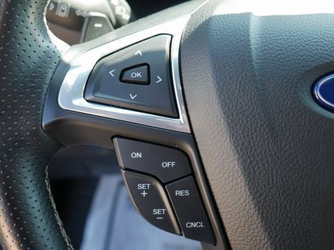 Used 2022 Ford Edge ST image 16