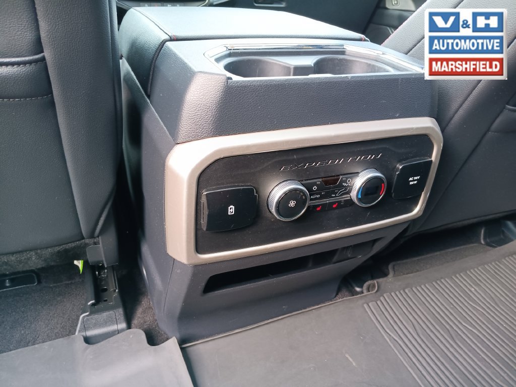 Used 2023 Ford Expedition Limited AWD/4WD image 28