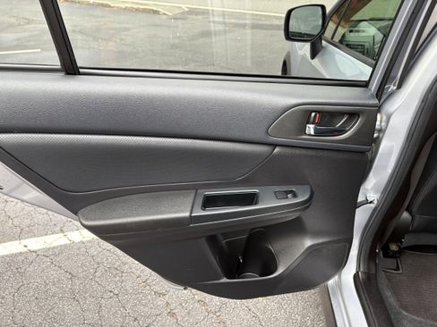 Used 2013 Subaru Crosstrek 2.0i Limited image 18