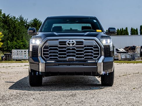 Used 2026 Toyota Tundra Platinum w/ TRD Off-Road Package AWD/4WD image 5