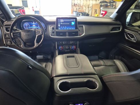 Used 2022 Chevrolet Tahoe RST w/ Sport Performance Package RWD image 21