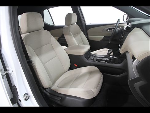 Used 2022 Chevrolet Traverse LS w/ LPO, Black Accent Package AWD/4WD image 16