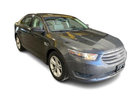 Used 2016 Ford Taurus SE image 8