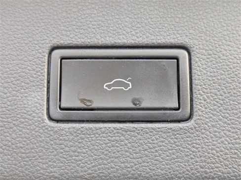 Used 2019 Volkswagen Atlas SEL image 15