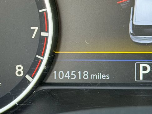 Used 2015 Nissan Murano S image 34