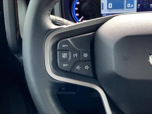 Used 2022 Ford Bronco Badlands image 18