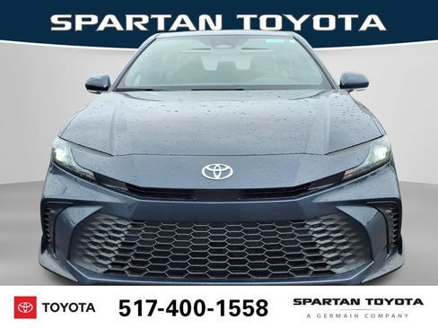 New 2026 Toyota Camry SE FWD image 3