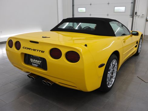 Used 2000 Chevrolet Corvette Convertible w/ Memory Pkg RWD image 5