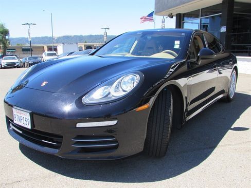 Used 2015 Porsche Panamera 4 AWD/4WD image 3