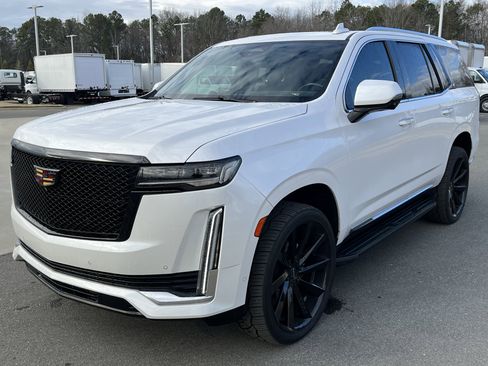 Used 2021 Cadillac Escalade Premium Luxury image 5