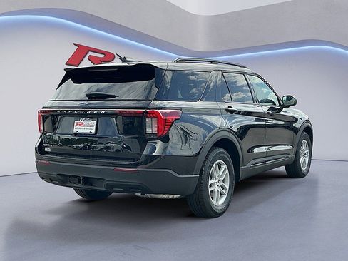 New 2026 Ford Explorer Active image 5