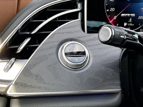 New 2026 Mercedes-Benz E 53 AMG e 4MATIC Sedan image 13