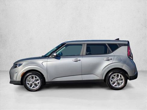 Used 2024 Kia Soul LX w/ Option Group 015 image 9
