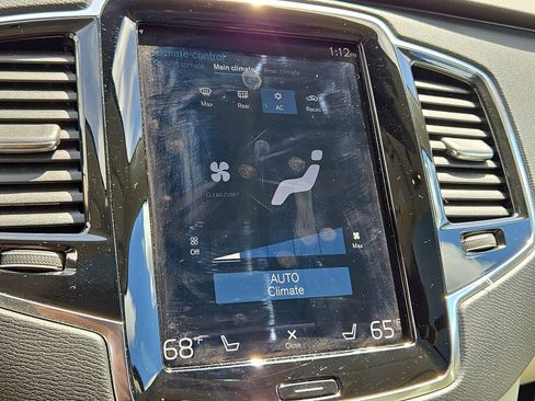 Used 2021 Volvo XC90 T6 Momentum w/ Advanced Package AWD/4WD image 16