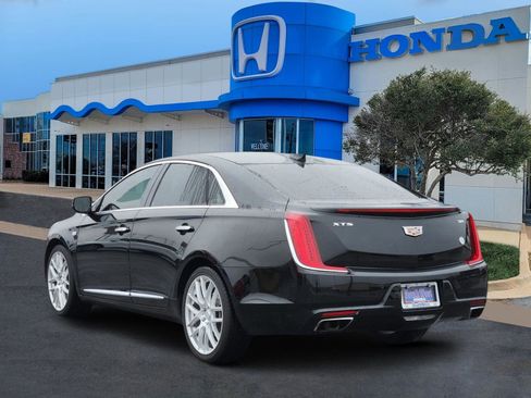 Used 2018 Cadillac XTS Premium Luxury image 4