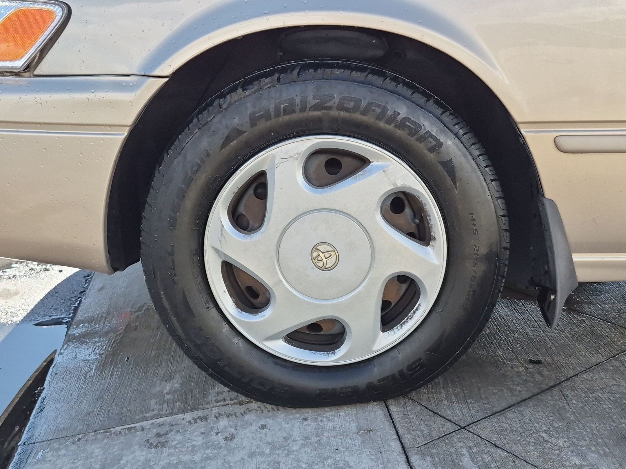 Used 1998 Toyota Camry LE FWD image 13