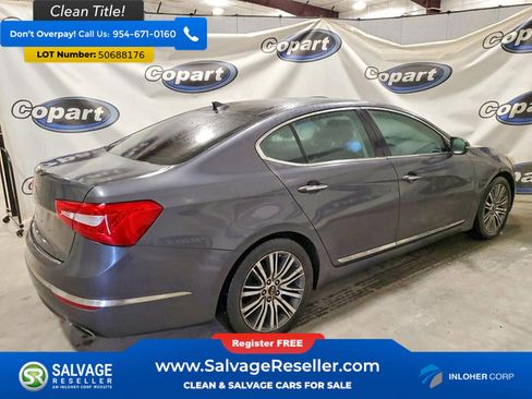 Used 2014 Kia Cadenza Premium w/ Luxury Package FWD image 4