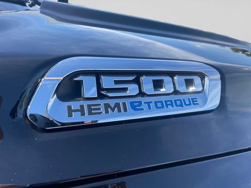 Used 2023 RAM 1500 Big Horn AWD/4WD image 18