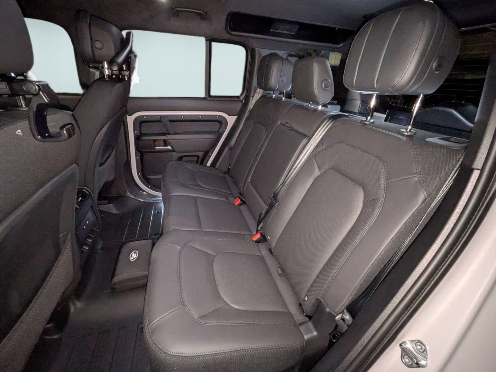 New 2026 Land Rover Defender 110 X AWD/4WD image 25