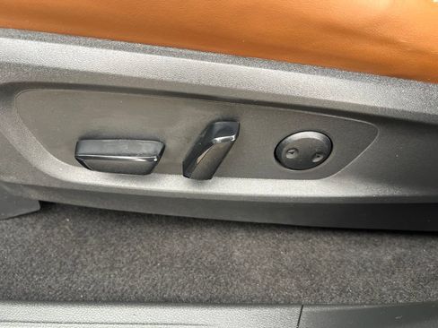 Used 2023 Nissan Pathfinder Platinum AWD/4WD image 48