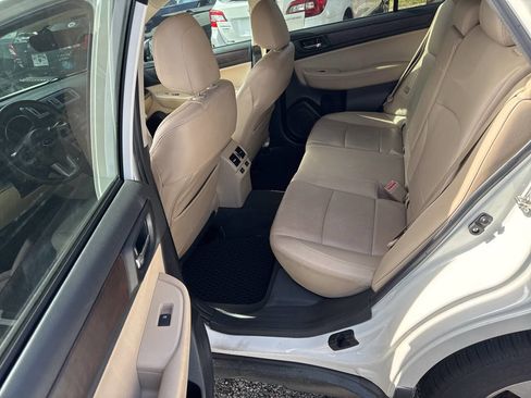 Used 2017 Subaru Outback 2.5i Limited image 13