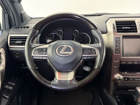 Used 2020 Lexus GX 460 Luxury w/ Luxury Sport Package AWD/4WD image 11