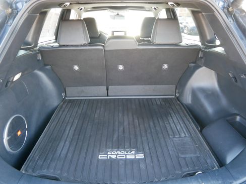 Used 2023 Toyota Corolla Cross XSE w/ Convenience Package image 18