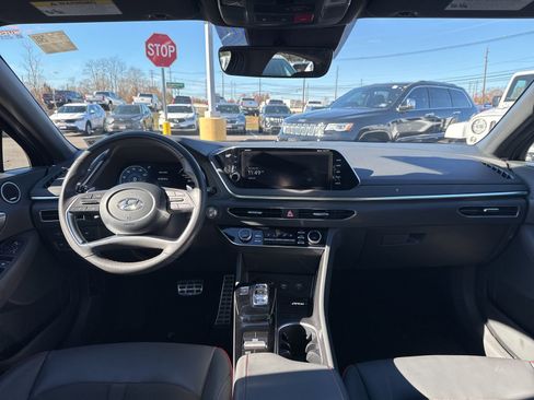 Used 2023 Hyundai Sonata SEL Plus w/ Preferred Accessory Package image 18
