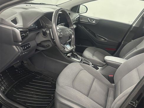 Used 2020 Hyundai Ioniq SEL image 10