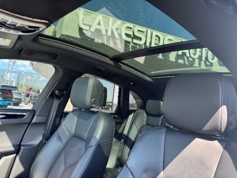 Used 2017 Porsche Macan S image 21