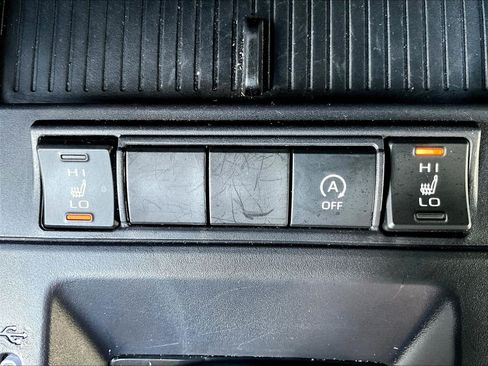 Used 2026 Toyota Corolla Cross XLE FWD image 37