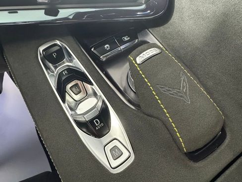 Used 2023 Chevrolet Corvette Stingray Premium Conv w/ Z51 Performance Package image 25