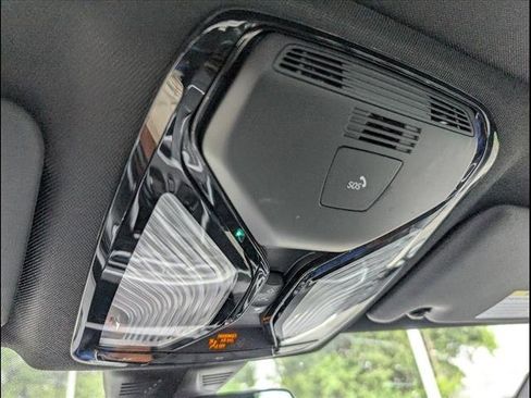 Used 2023 BMW 330e image 31