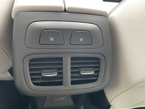 Used 2024 Buick Envision Avenir image 29