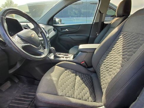 Used 2018 Chevrolet Equinox LT w/ Sun & Infotainment Package image 3