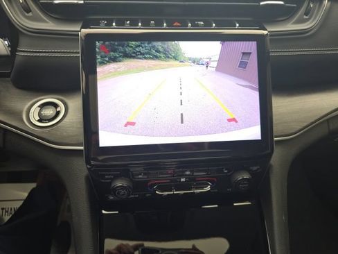 Used 2023 Jeep Grand Cherokee Limited AWD/4WD image 19