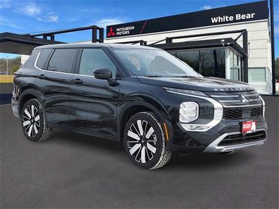 Used 2025 Mitsubishi Outlander SE